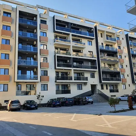 50m De Promenada Apartment Năvodari