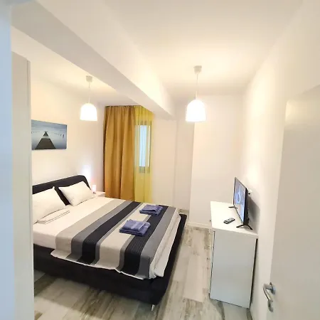 50m De Promenada Apartment Navodari