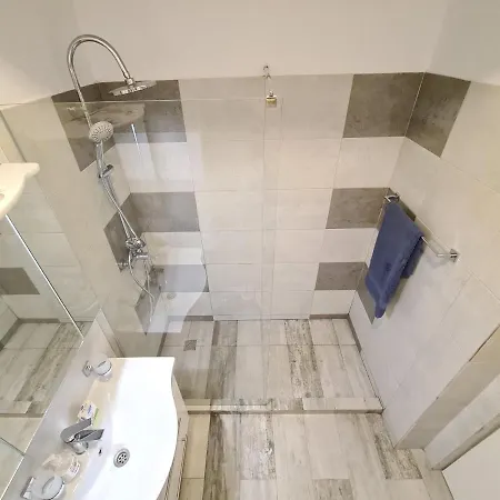 Apartment 50m De Promenada *